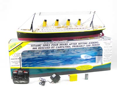 R/C boat W/Charger toys